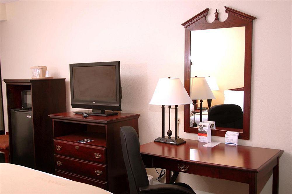 Hotel La Quinta By Wyndham Jonesboro Esterno foto