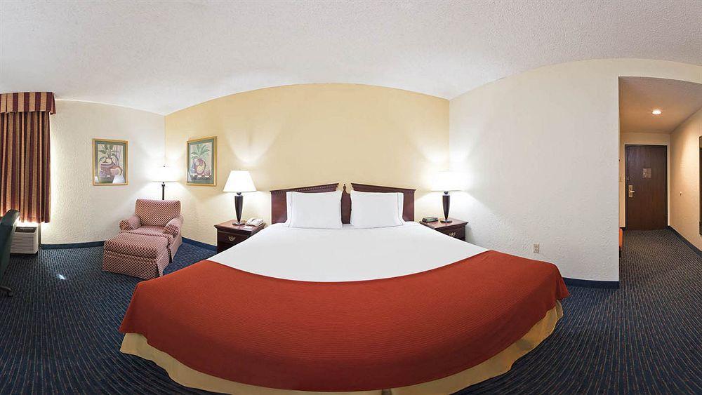 Hotel La Quinta By Wyndham Jonesboro Esterno foto