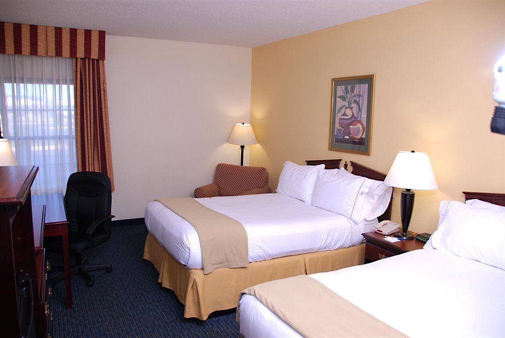 Hotel La Quinta By Wyndham Jonesboro Esterno foto