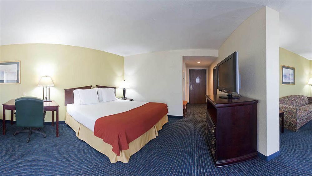 Hotel La Quinta By Wyndham Jonesboro Esterno foto