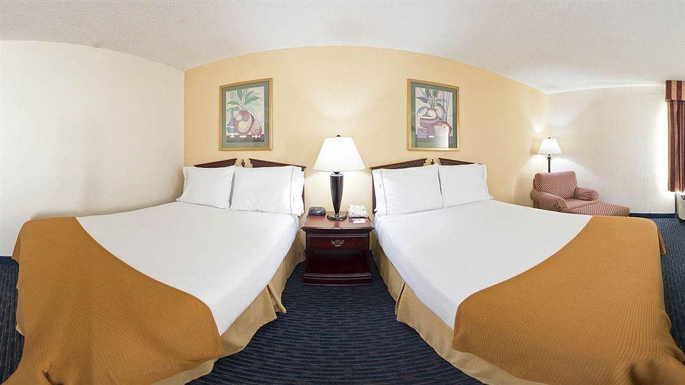 Hotel La Quinta By Wyndham Jonesboro Esterno foto