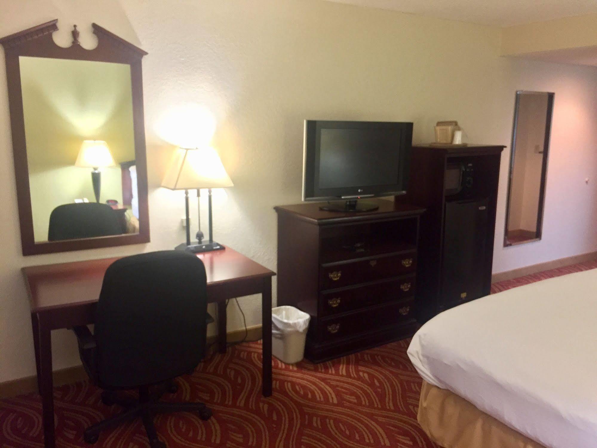Hotel La Quinta By Wyndham Jonesboro Esterno foto