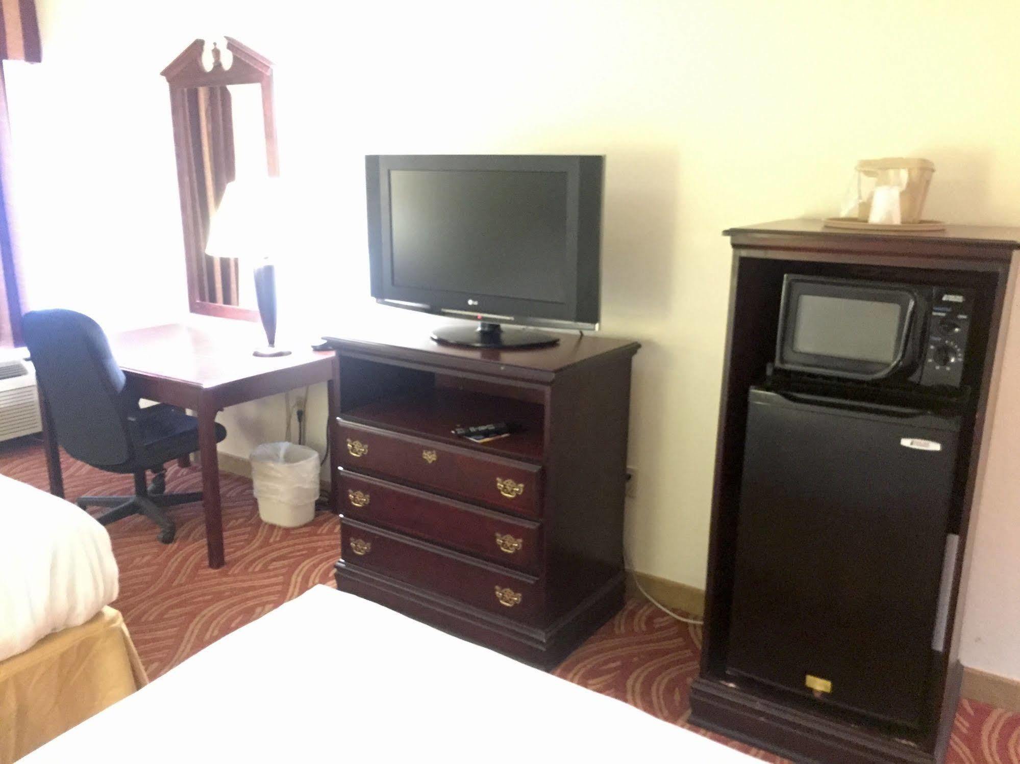 Hotel La Quinta By Wyndham Jonesboro Esterno foto